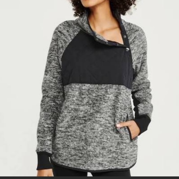 Abercrombie and Fitch Quilted Heathered Gray Black/Navy Pullover Fleece Size S - Picture 1 of 11